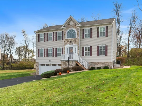 305 Red Fox Ct, Baden, PA 15005