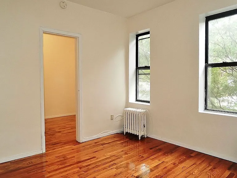 302 Mott St #27 — Photo 7