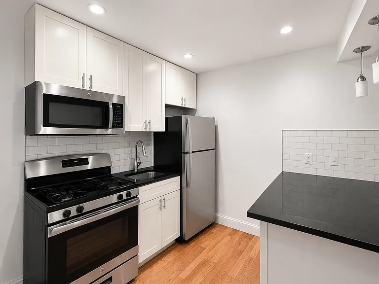 146 Fenimore St #GARDEN — Photo 3