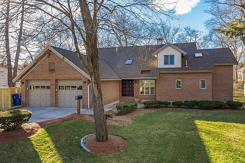 11 Beethoven Ave #11 Photo 1
