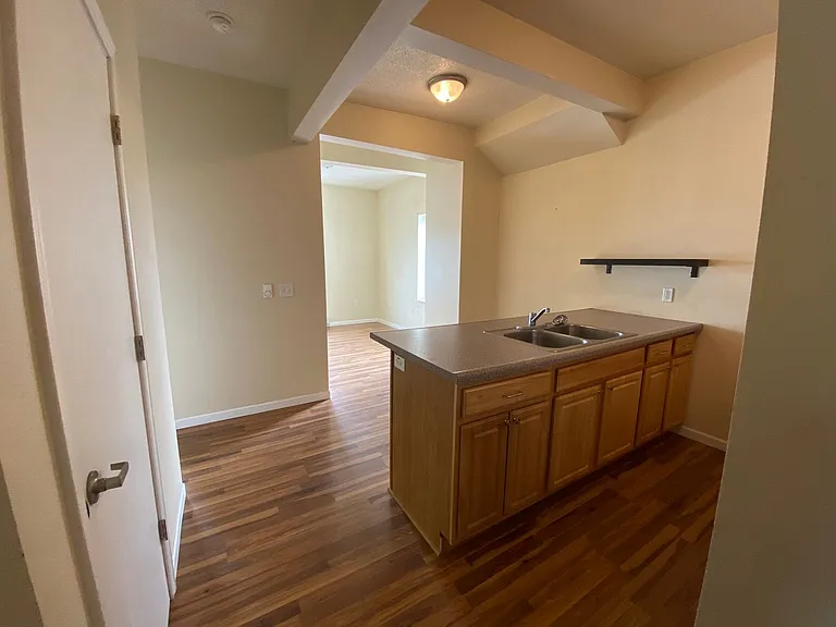 508 N Bridge St — Photo 3