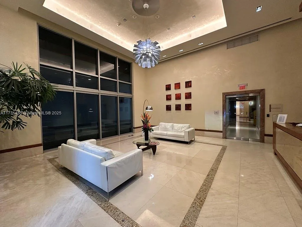 1 bed, 945 sqft, $3,100 — Photo 1