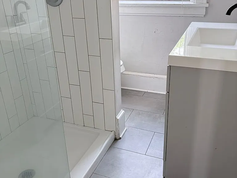 8th Street Apartments — Photo 29
