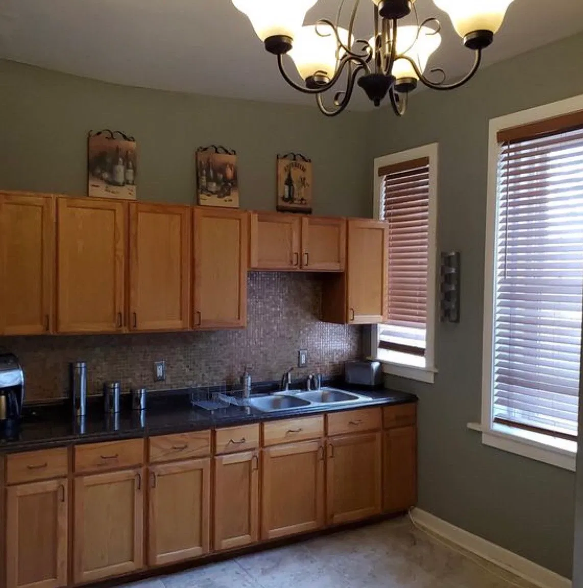 3 bed, 1700 sqft, $2,200 — Photo 2