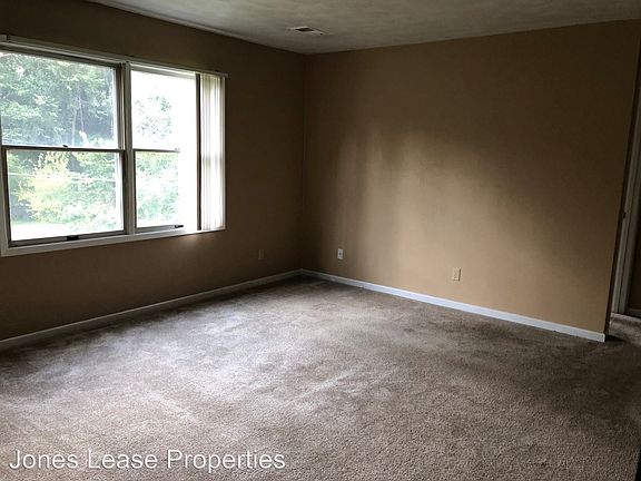 5th image of 8903 35th St W APT 4