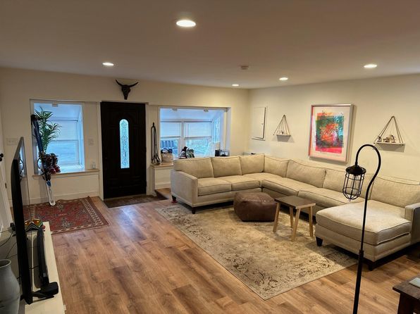 101 Old Kings Hwy N #1