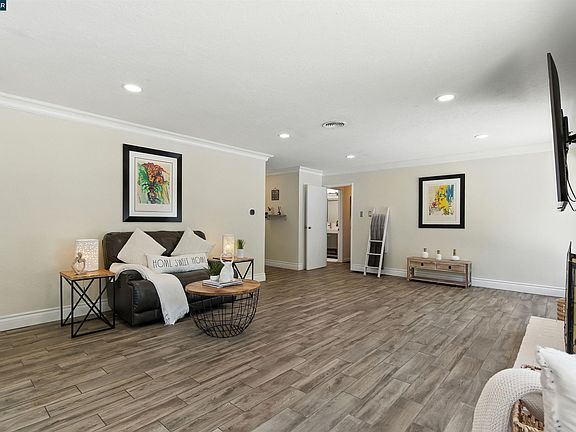 5th image of 1201 Valle Vista Ave