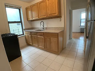 Rented by Laura Nguyen, LREB