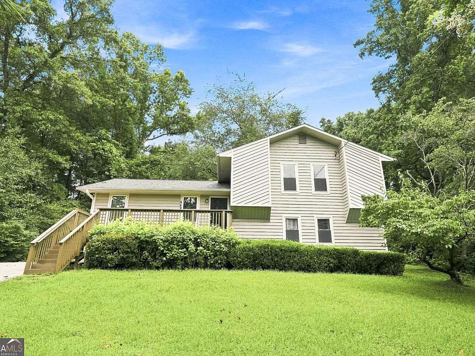 1st image of 949 Falconcrest Dr