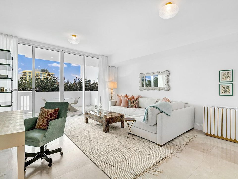 1st image of 50 S Pointe Dr APT 512
