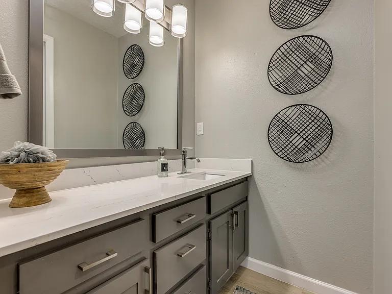 The Landon Apartments — Photo 14