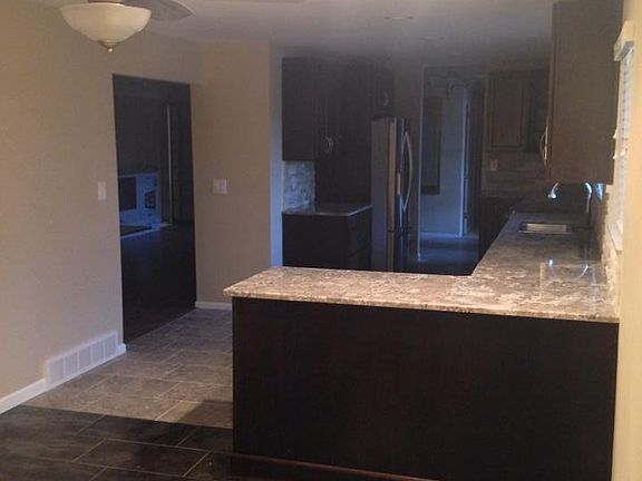 Entry room to kitchen