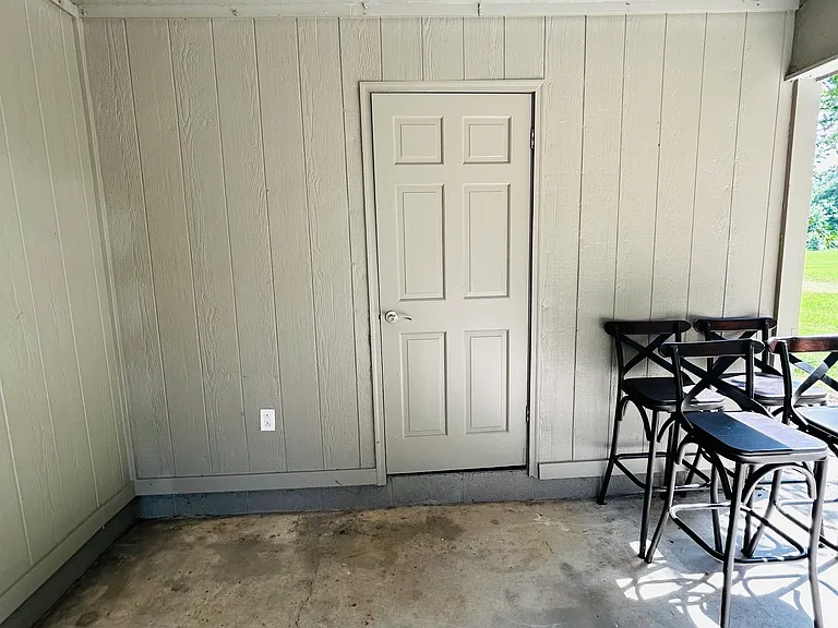1021 Peggy Dr — Photo 6