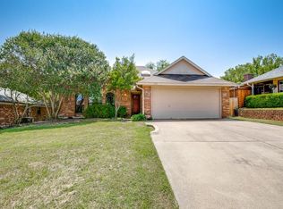 906 N Fannin St, Rockwall, TX 75087