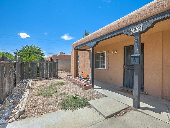 3rd image of 905 Palomas Dr NE