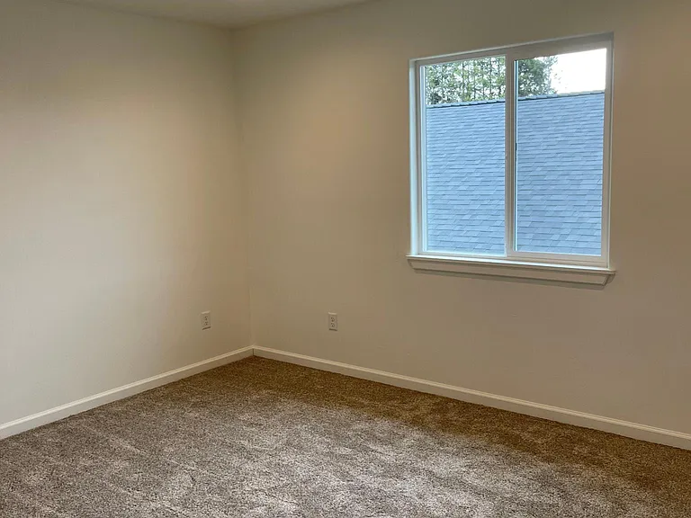 1839 Lime Ave — Photo 14
