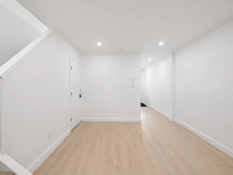 145 Saint Andrew St #145 — Photo 2