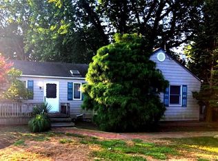 18 Alyssum Ave, Huntington, NY 11743