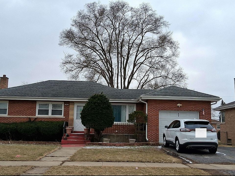 1st image of 853 E 166th St