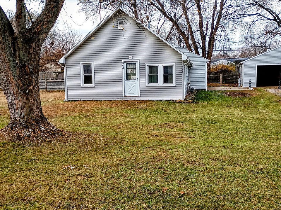 1st image of 342 Roseanna Dr