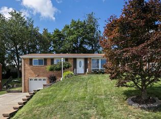 417 Bliss Dr, Pittsburgh, PA