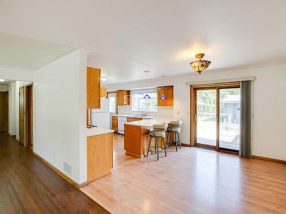 5th image of 6733 Park Ave