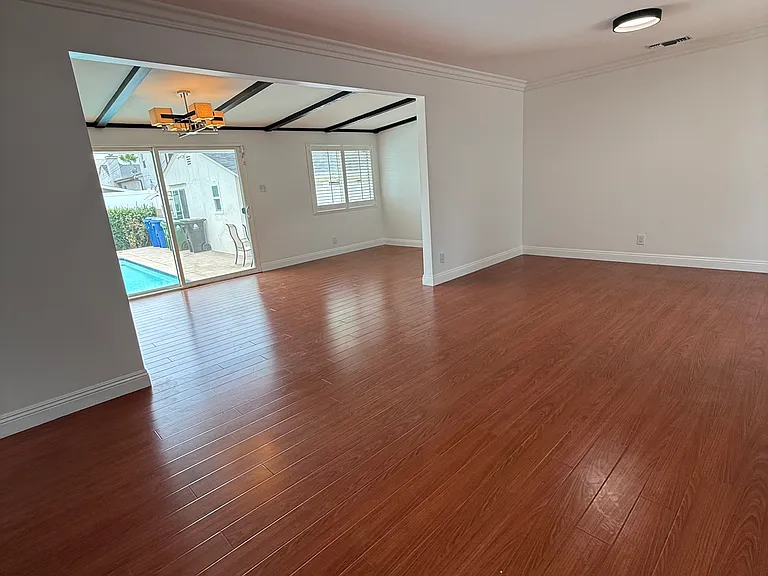 17346 Martha St — Photo 5