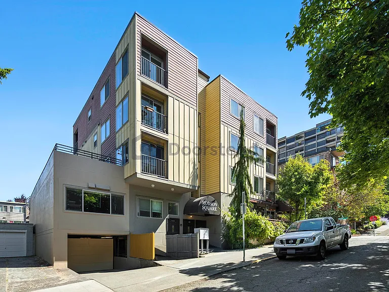 601 Summit Ave E #401 — Photo 1