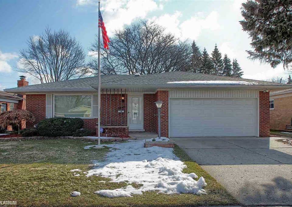 1st image of 27762 Roan Dr