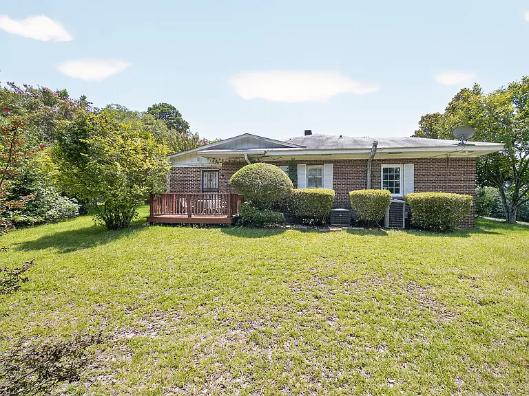 606 Harper Rd — Photo 4