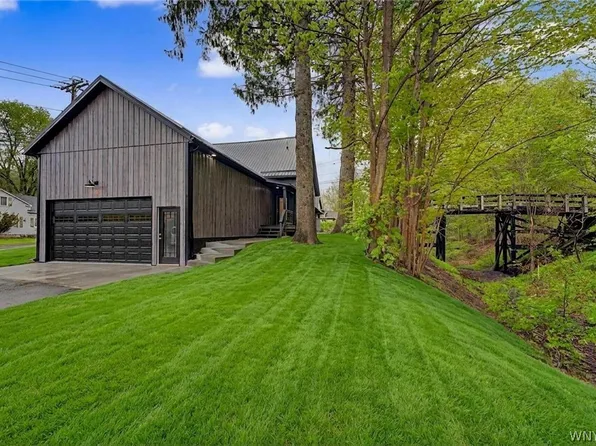 9386 State Rd, Colden, NY 14033