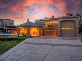 323 Nuevo Hacienda Ln NW, Los Ranchos De Albuquerque, NM 87107