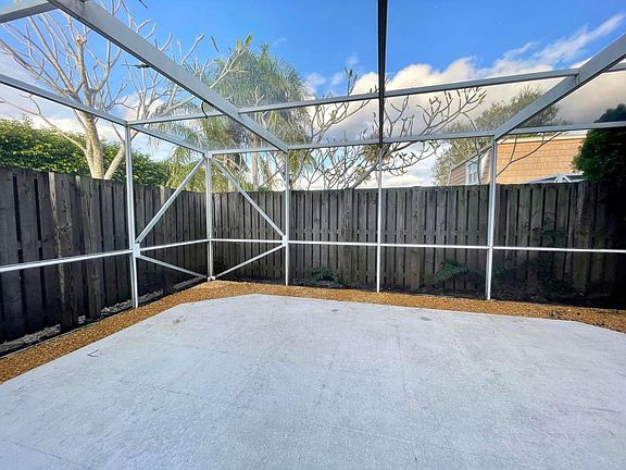 4th image of 11551 WINCHESTER Drive