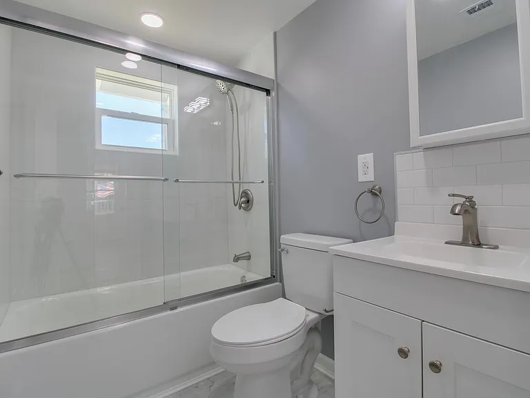 236 N Oleander Ave #2 — Photo 11