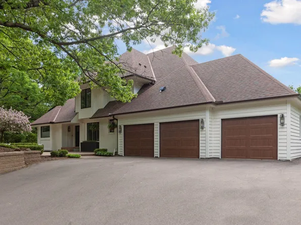 6 Spring Farm Ln, North Oaks, MN 55127