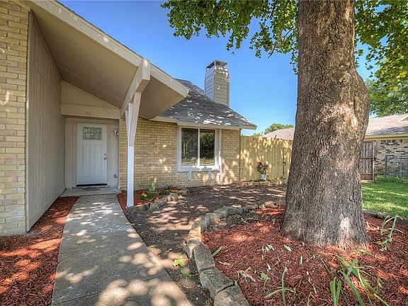 4th image of 2929 Monarch Dr