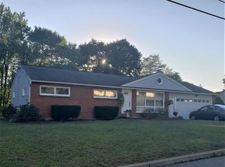 13 Deming Dr, Endicott, NY