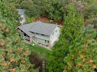 1630 NE Terrace Dr, Grants Pass, OR 97526