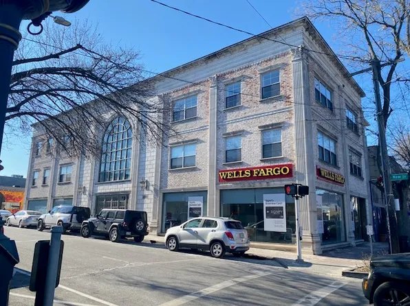 288 Main St #2D, Huntington, NY 11743