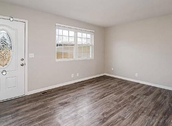 4th image of 117 Reveille Ct