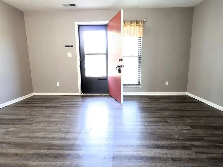 647 Villa Rd #G — Photo 5