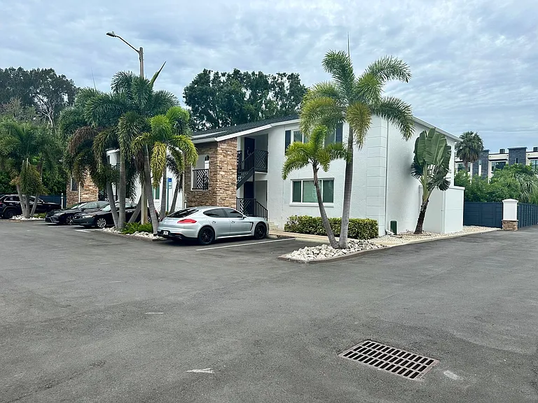 5215 Westshore Blvd #13 — Photo 7