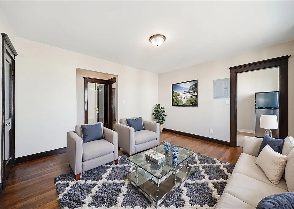 41 Richardson Ave #7