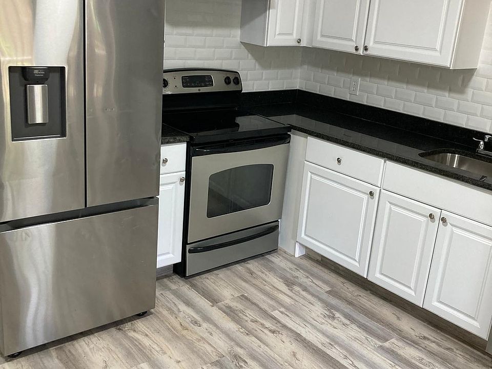 1st image of 151 East St APT 2