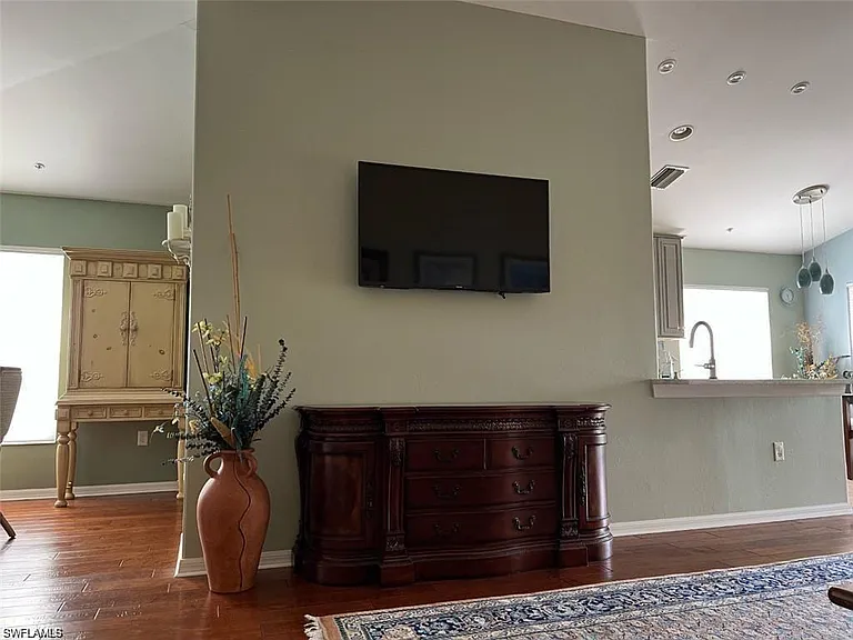 1405 Tiffany Ln #1408 — Photo 17