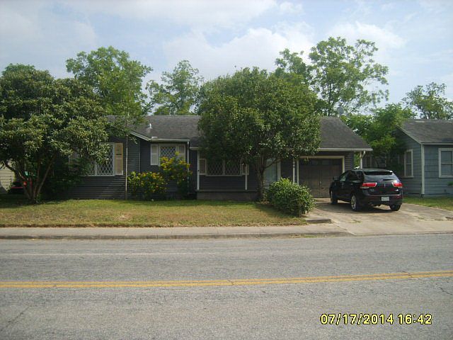 1st image of 1803 E Crestwood Dr