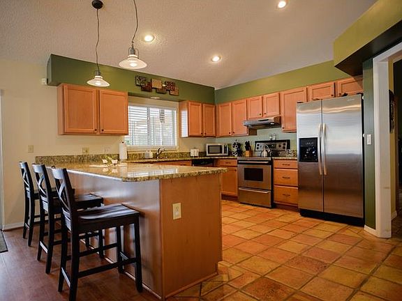 3rd image of 1045 Willa Lake Cir
