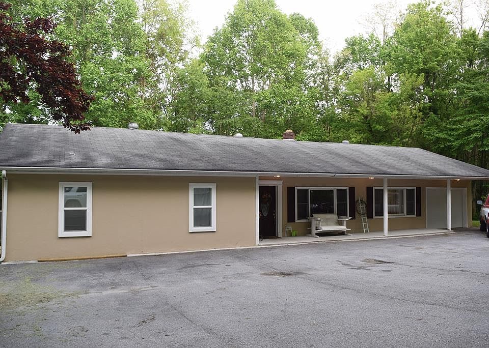 1st image of 302 Mondorf Ave
