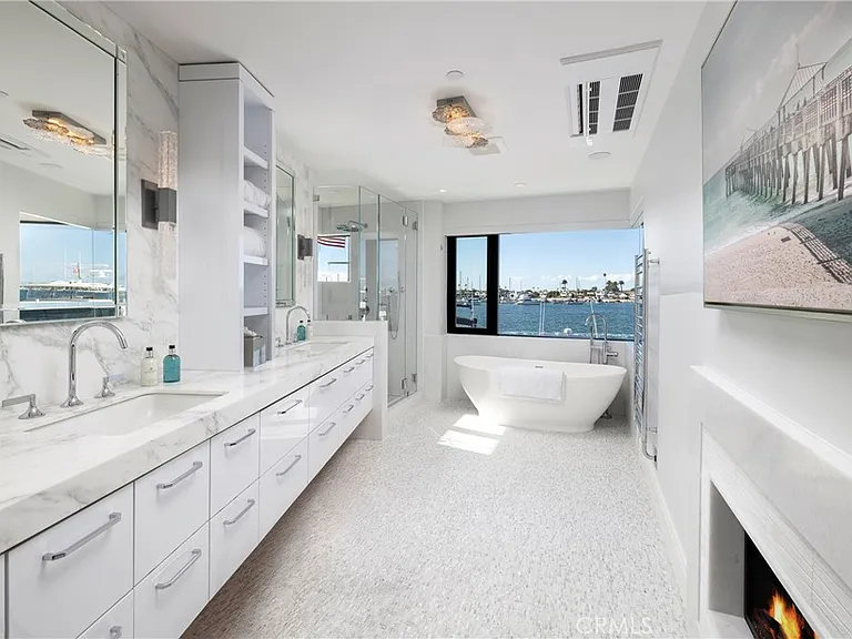 130 S Bay Front — Photo 18