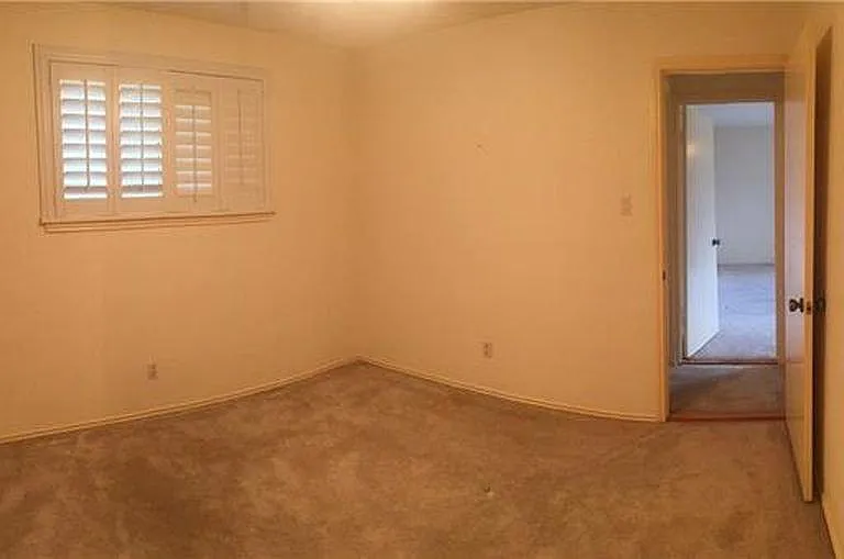 2312 Garden Park Ct — Photo 8